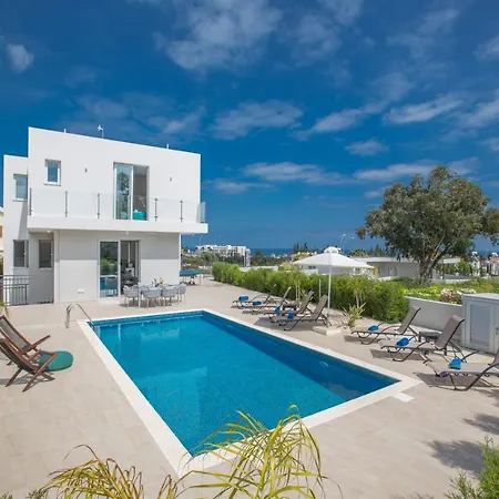 Desi - 2 Villas Next To Each Other וילה