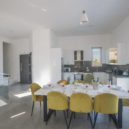 וילה Desi - 2 Villas Next To Each Other פרוטאראס