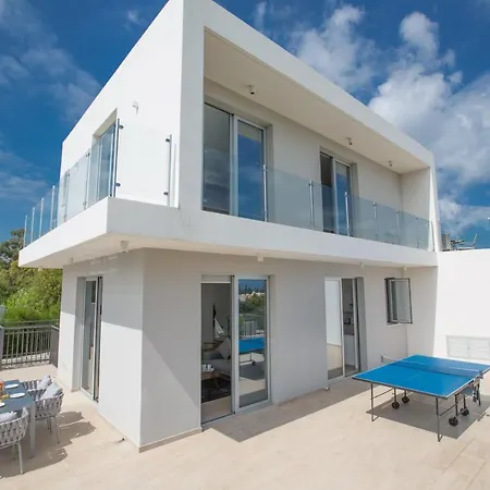 Desi - 2 Villas Next To Each Other * Πρωταράς